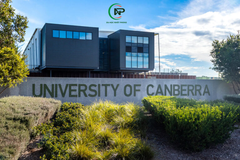 Đại học Canberra