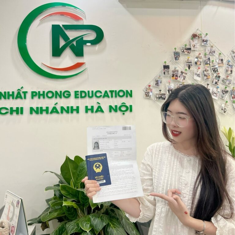 Vinh danh Thu Huyền nhận visa du học Hàn Quốc - du học Nhất Phong